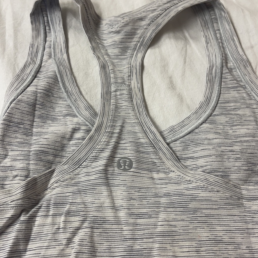 Lululemon tank top - Picture 4 of 4